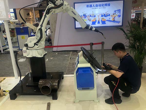 焊接变位机操作注意事项